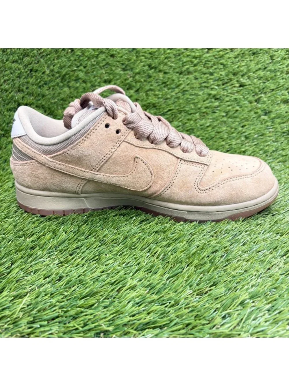 Nike SB Dunk Low Pro Mens Size 7.5 Beige Athletic Walking Leather Shoes Sneakers_3